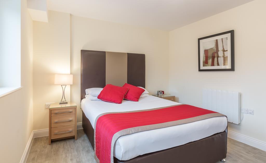 House Of Fisher - Central Point Basingstoke Habitación foto